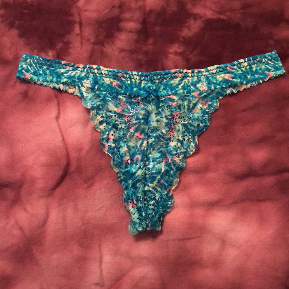 Victoria secret pink thong size medium